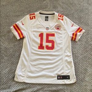 Woman’s Medium Mahomes NFL Jersey